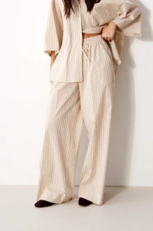 Брюки BEAUTY ANNETE A1821 молочные, коричневая полоска