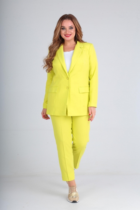 Anastasia Mak 626 #1