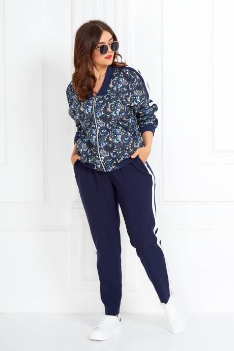 Anastasia Mak 598 #1