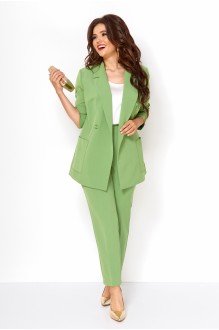 Anastasia Mak 603 #1