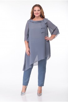 Anastasia Mak 660 #1