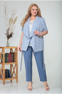 Anastasia Mak 737 #3