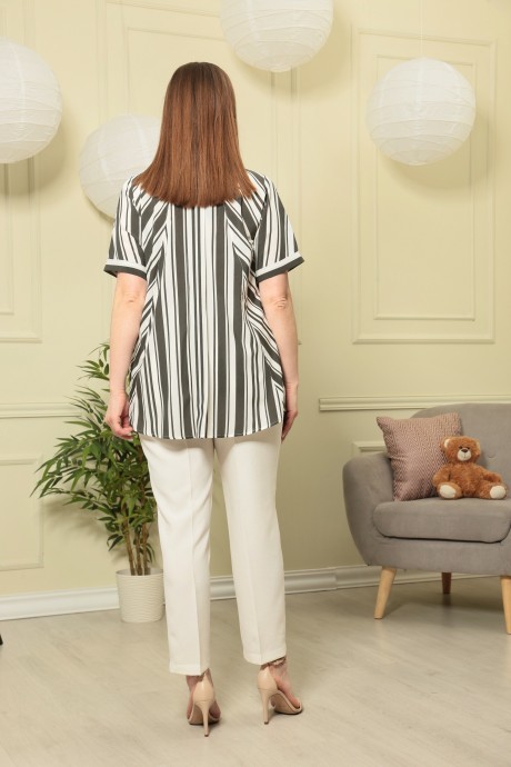 Anastasia Mak 731 #4