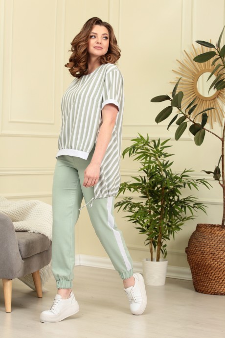 Anastasia Mak 623 #2