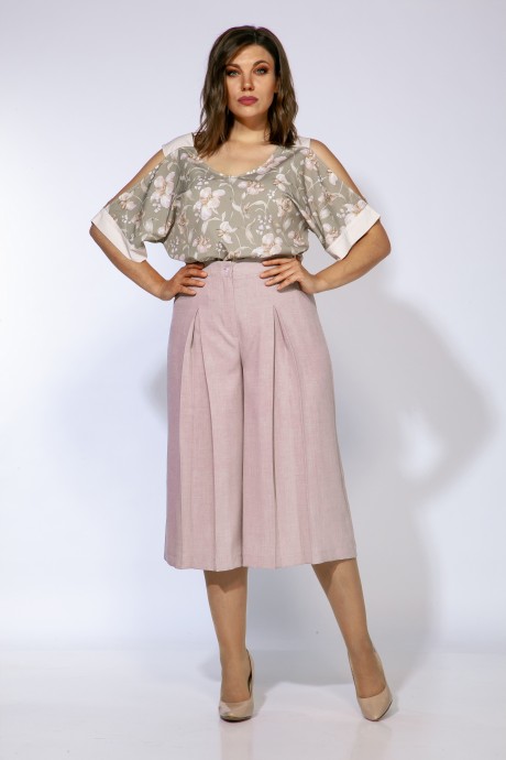 Anastasia Mak 717 #1