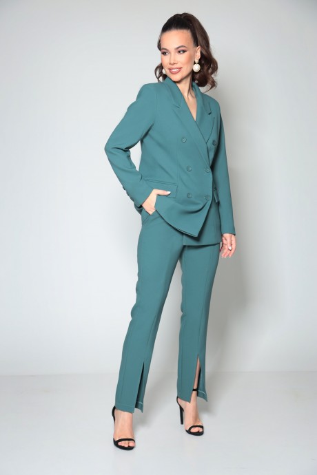 Anastasia Mak 902 #1