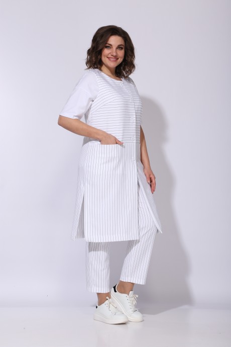 Anastasia Mak 696 #4