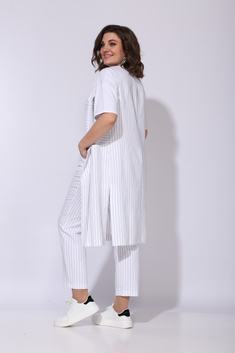 Anastasia Mak 696 #5