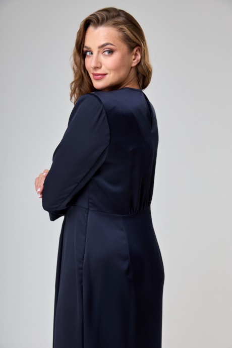 Anastasia Mak 1070 #5