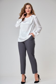 Anastasia Mak 1046