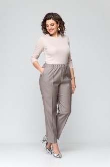 Anastasia Mak 1085