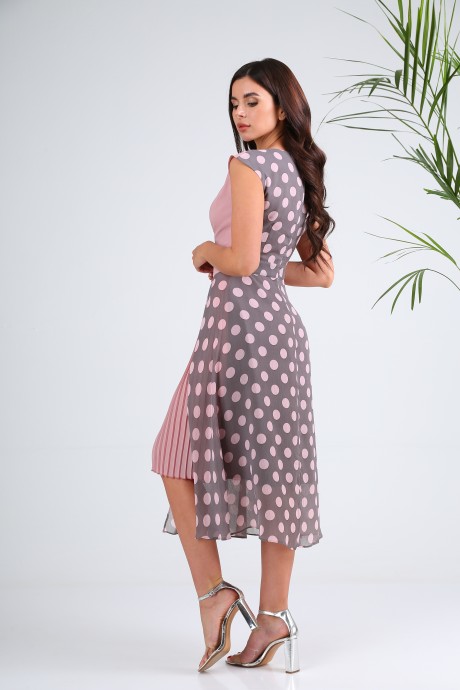 Платье SandyNa 130127 серый+розовый горох размер 44-52 #2