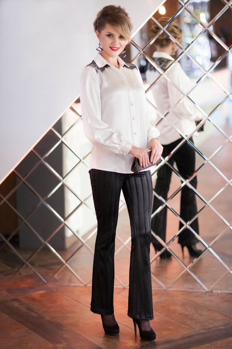Блузка Euro-moda 250 молочный с черным кружевом размер 44-54 #1