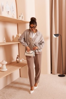 Брючный костюм Beautiful&Free 6420 тройка песочно-молочный