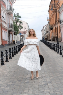 Sorochinskaya 1311002 без плечиков с 3D-цветами белое #1