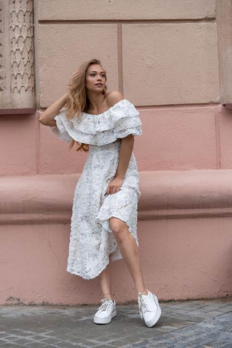 Sorochinskaya 1311002 без плечиков с 3D-цветами белое #2